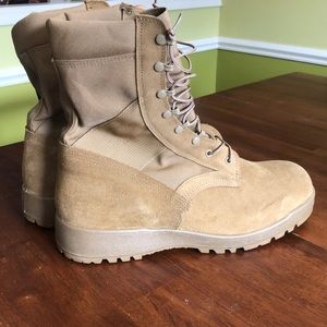 MCRAE combat boots in like new condition!